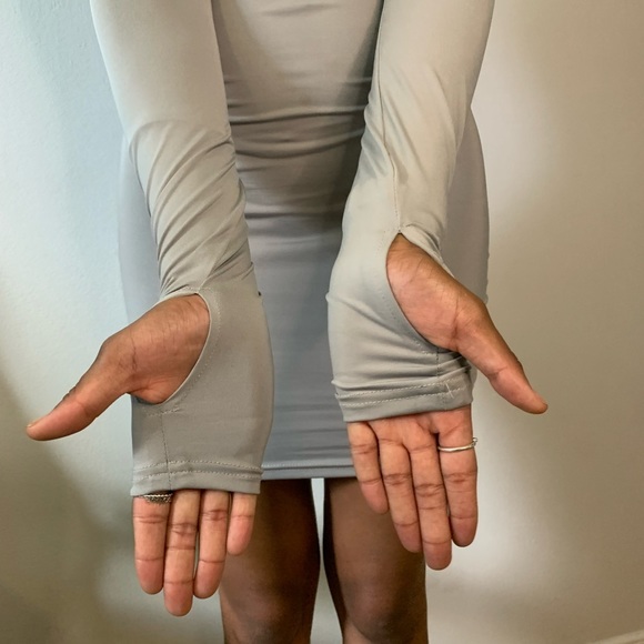 BODYCON QUARTER ZIP DRESS - Picture 4 of 5